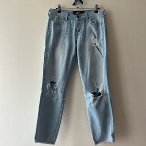 HOLLISTER VINTAGE BOYFRIEND JEANS!!